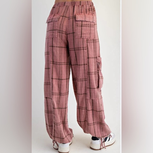 NWT Easel Plaid Happy Pants - Picture 2 of 9
